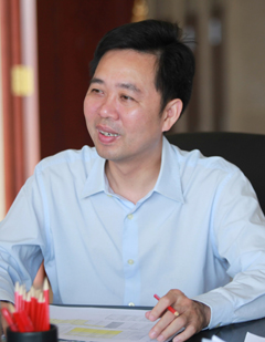 弘陽(yáng)集團(tuán)董事長(zhǎng)、總裁曾煥沙