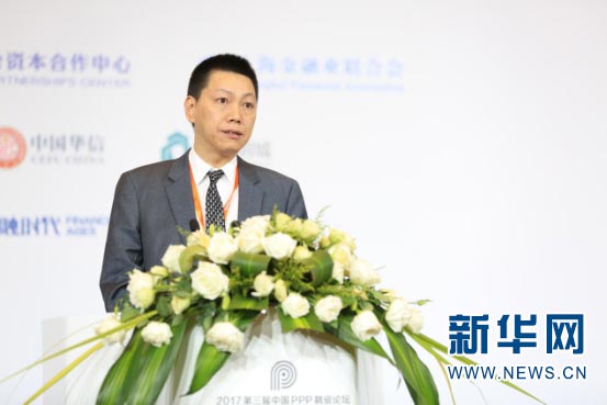 龍元建設集團副董事長、總裁賴朝暉發(fā)表主旨演講