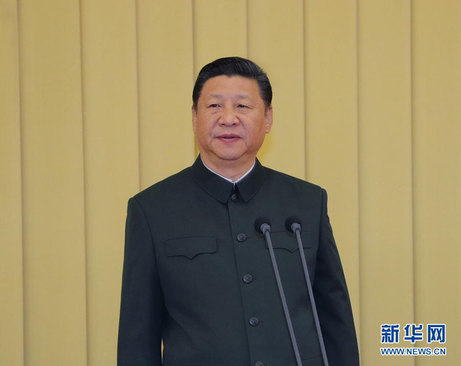 4月18日，中共中央總書記、國家主席、中央軍委主席習(xí)近平接見新調(diào)整組建軍級單位主官，并對各單位發(fā)布訓(xùn)令。這是習(xí)近平在發(fā)布訓(xùn)令。新華社記者 李剛 攝