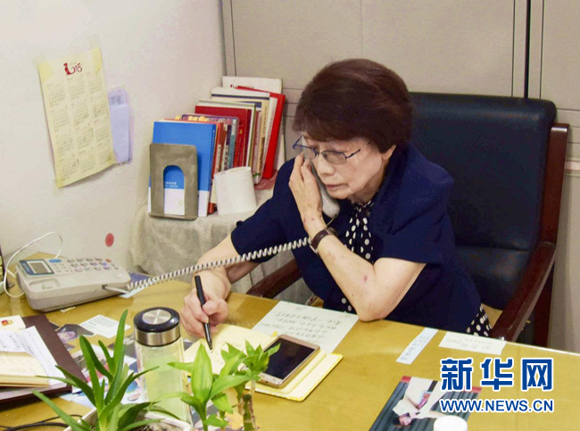 老年生活精力都放在教育上，健康秘訣是保持學(xué)習(xí)，簡單生活。