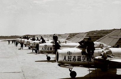 罕見(jiàn)！獨(dú)家珍貴老照片見(jiàn)證中國(guó)空軍輝煌航跡