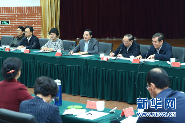4月12日，中共中央政治局委員、中央書記處書記、中宣部部長劉奇葆在北京出席“走向世界的中國兒童文學(xué)”座談會并講話。 新華社記者丁海濤攝