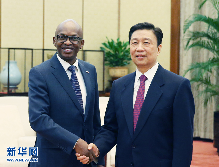 3月16日，中國(guó)國(guó)家副主席李源潮在北京會(huì)見(jiàn)布隆迪外長(zhǎng)尼亞米特韋。新華社記者姚大偉攝