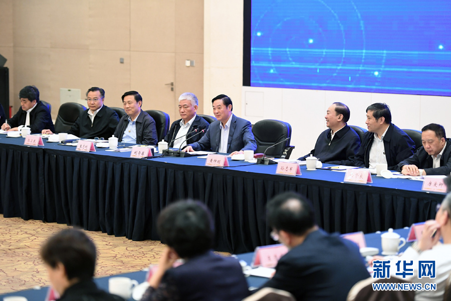 5月11日，中宣部在深圳召開深化文化體制改革座談會。中共中央政治局委員、中央書記處書記、中宣部部長劉奇葆出席會議并講話。 新華社記者張領(lǐng) 攝