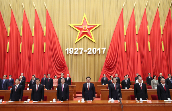 8月1日，慶祝中國人民解放軍建軍90周年大會在北京人民大會堂隆重舉行。中共中央總書記、國家主席、中央軍委主席習(xí)近平和李克強、張德江、俞正聲、劉云山、王岐山、張高麗等出席大會。新華社記者 鞠鵬 攝