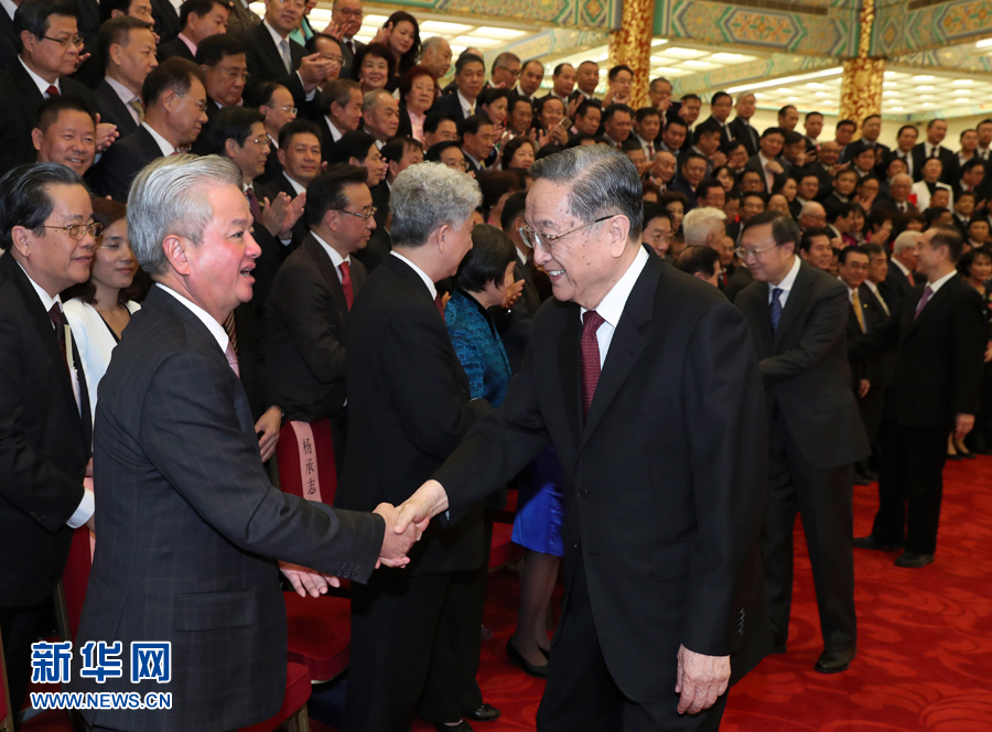 9月28日，中共中央政治局常委、全國政協(xié)主席俞正聲在北京會(huì)見出席中國海外交流協(xié)會(huì)第六次會(huì)員大會(huì)的全體代表，并發(fā)表講話。 新華社記者 龐興雷 攝