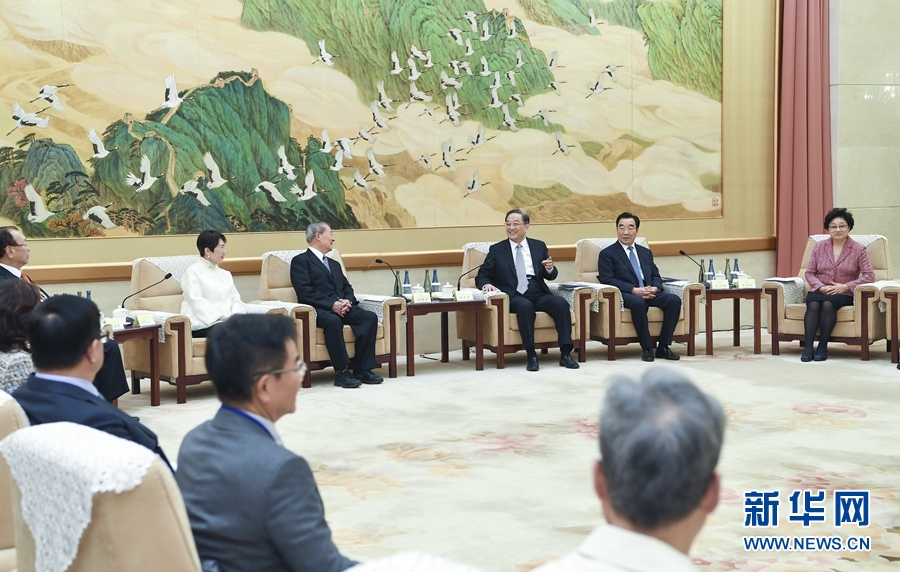 11月7日，全國(guó)政協(xié)主席俞正聲在北京會(huì)見饒穎奇率領(lǐng)的臺(tái)灣民意代表交流參訪團(tuán)。新華社記者張領(lǐng)攝