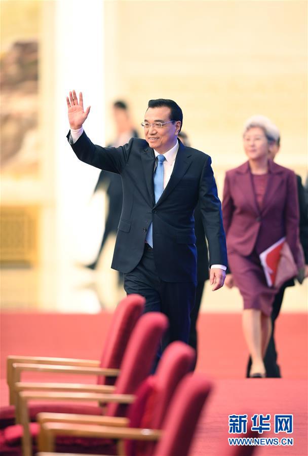 （兩會·總理記者見面·XHDW）（3）李克強(qiáng)總理與中外記者見面 