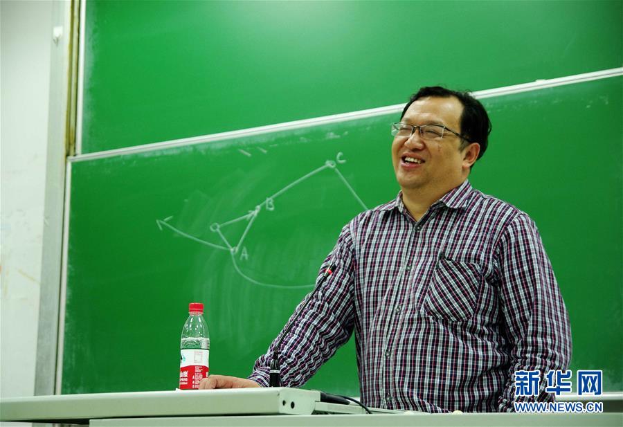 （新華全媒頭條·圖文互動(dòng)）（3）清明，為了祭奠，更為了前行