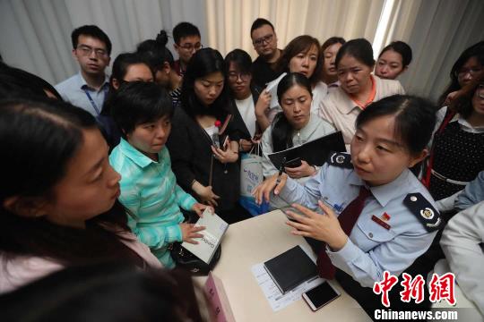 國稅、地稅新政送到企業(yè)“家門口”北京為科技企業(yè)普及稅法