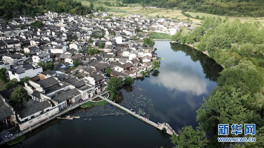 （新華全媒頭條·搶救古民居·圖文互動）（1）當(dāng)古民居遇上城鎮(zhèn)化，如何留住鄉(xiāng)愁？