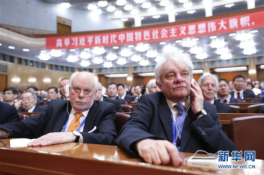 （新華全媒頭條·圖文互動(dòng)）（3）向著建設(shè)世界科技強(qiáng)國的偉大目標(biāo)奮勇前進(jìn)！——習(xí)近平總書記在兩院院士大會(huì)上的重要講話引起熱烈反響之一 