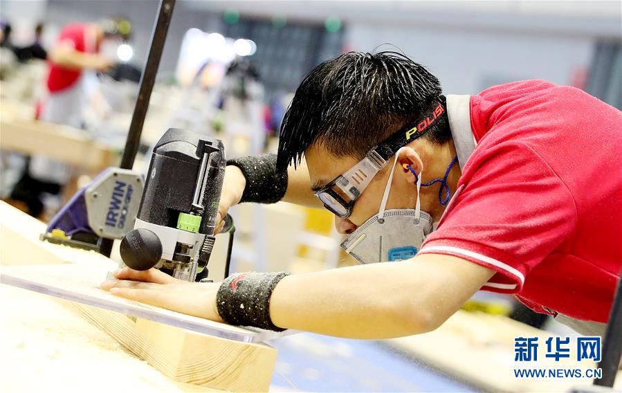 （新華全媒頭條·圖文互動）（5）上下合力，聚力破障，開辟“大國工匠”建設(shè)新格局