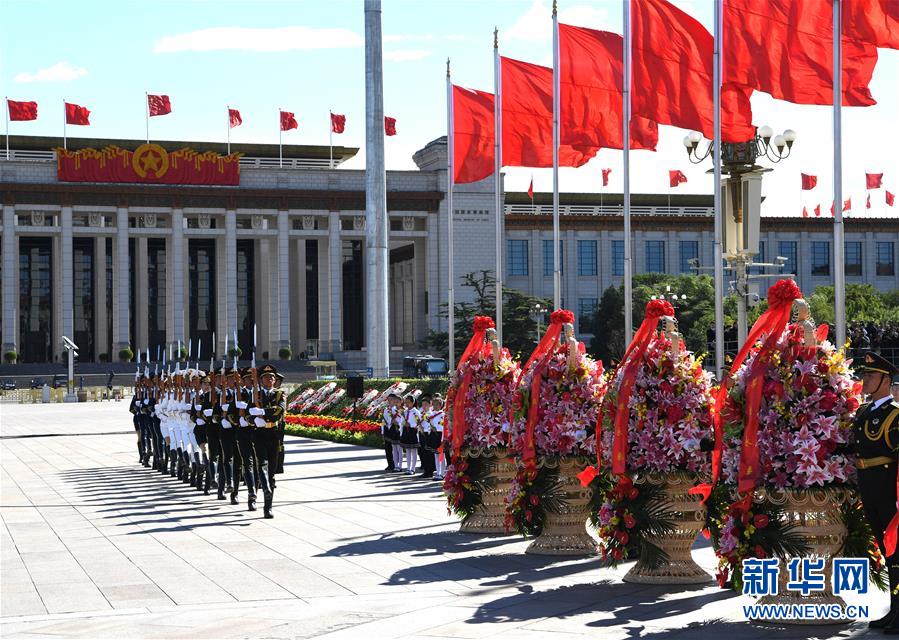 (新華全媒頭條·圖文互動)(3)致敬英烈 捍衛(wèi)榮光——寫在英雄烈士保護(hù)法實(shí)施后首個烈士紀(jì)念日