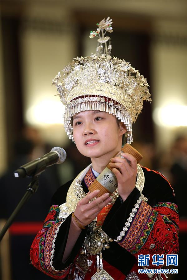 （兩會(huì)·人大開(kāi)幕）（8）全國(guó)人大代表接受采訪