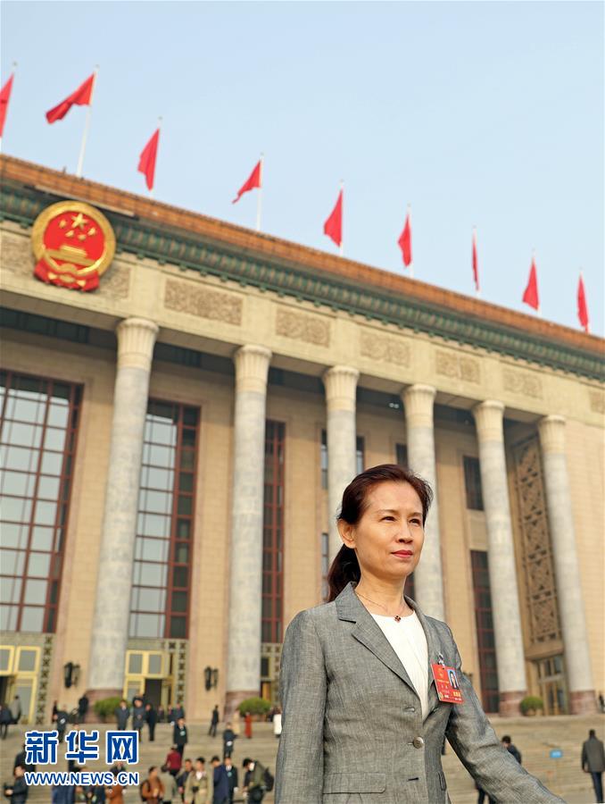 （兩會·基層代表履職故事）（1）全國人大代表李潞：承載生命囑托 堅(jiān)守醫(yī)生職責(zé)