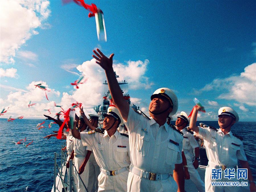 （新華全媒頭條·人民海軍70年·圖文互動）（1）向海圖強(qiáng)春潮涌——黨中央、中央軍委和習(xí)主席關(guān)心人民海軍建設(shè)發(fā)展紀(jì)實