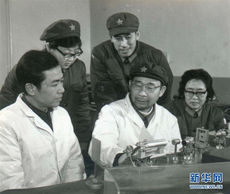 （愛國情 奮斗者·圖文互動）（1）永不停轉(zhuǎn)的“陀螺”——追記中國工程院院士、國防科技大學(xué)教授高伯龍