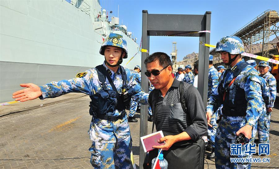 （新華全媒頭條·圖文互動）（7）沿著中國特色強軍之路闊步前進——黨中央、中央軍委領(lǐng)導(dǎo)推進國防和軍隊建設(shè)70年紀(jì)實