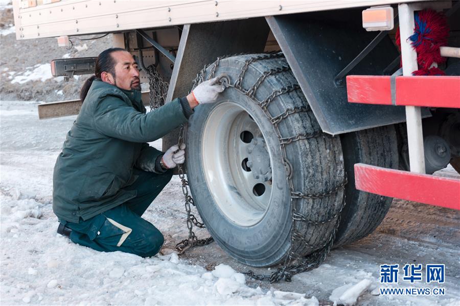 （新華全媒頭條·圖文互動）（4）格?；ㄩ_滿天路——寫在川藏公路通車65周年之際