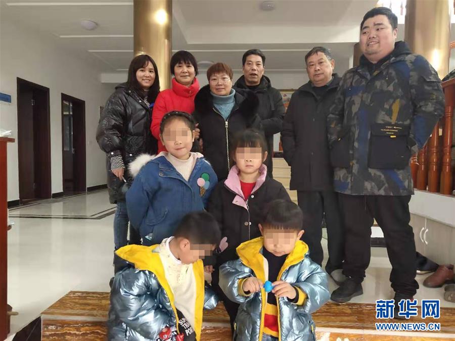 （聚焦疫情防控·圖文互動(dòng)）（2）從武漢返鄉(xiāng)的一家人：“鄰里情割不斷，自行隔離是義務(wù)”