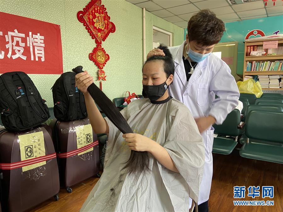 （聚焦疫情防控·圖文互動(dòng)）（1）沖鋒向前，我們義無反顧——“戰(zhàn)疫”一線醫(yī)護(hù)人員群像