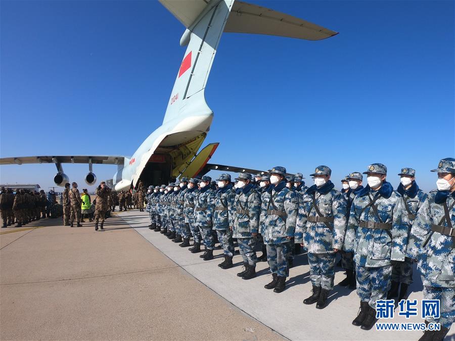 （一線抗疫群英譜·圖文互動）（3）起飛，在人民最需要的時刻——中部戰(zhàn)區(qū)空軍航空兵某團(tuán)支援湖北抗“疫”空運(yùn)記事