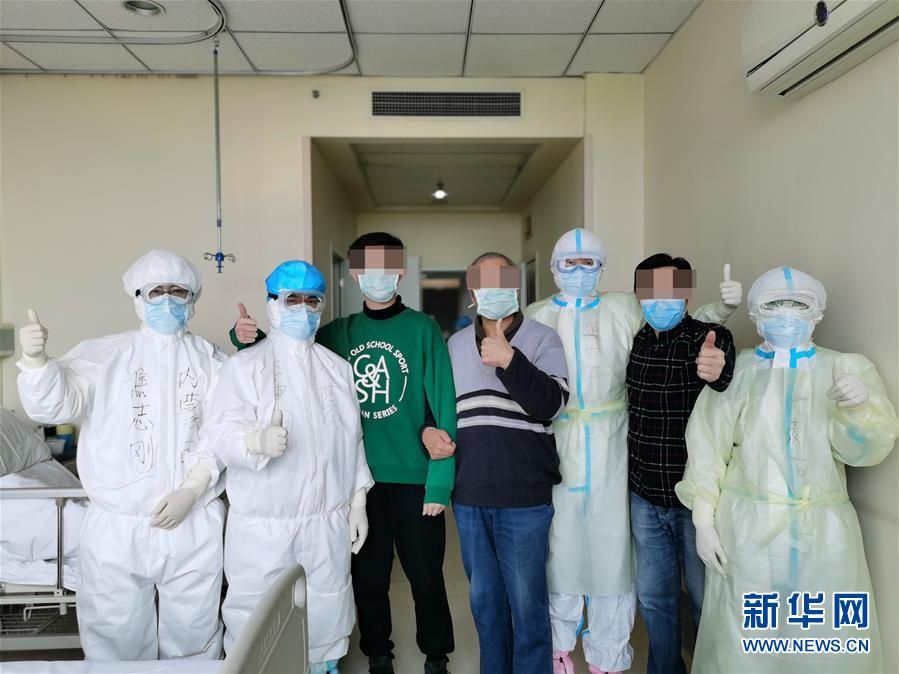 （聚焦疫情防控·圖文互動）（2）重癥醫(yī)生王洪亮：“沖在前，守到底”