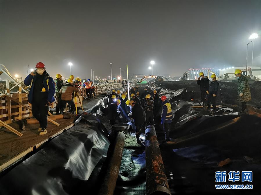 （一線抗疫群英譜·圖文互動）（3）羅文浩：“女兒，你的名字里有溫暖，有榮光！”
