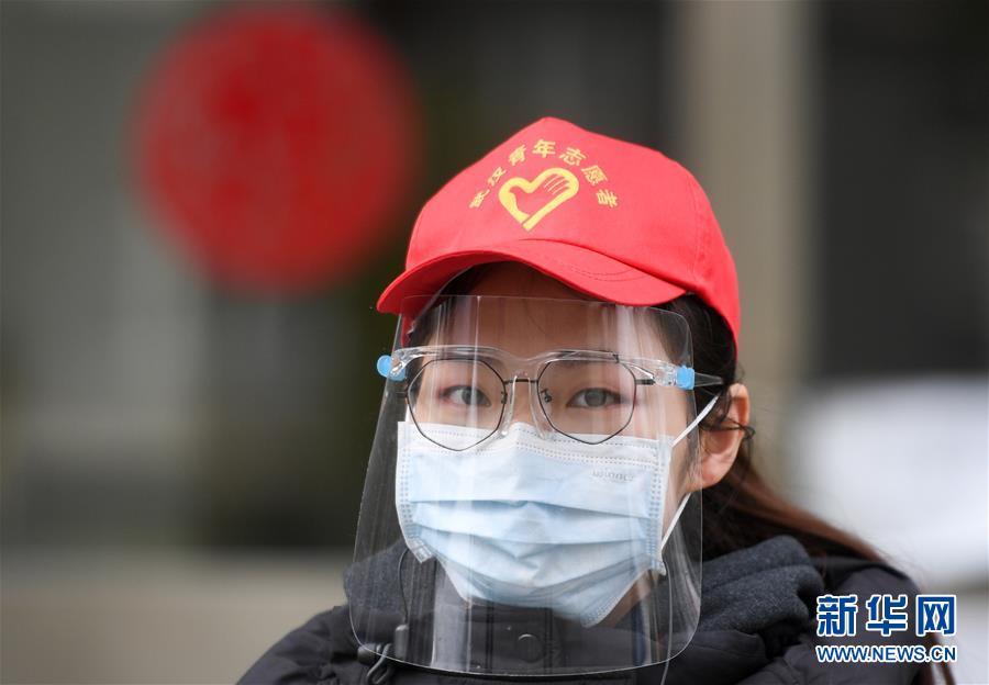 （習(xí)近平致敬的戰(zhàn)“疫”英雄·志愿者篇·圖文互動）（4）他們，微光成炬照征程