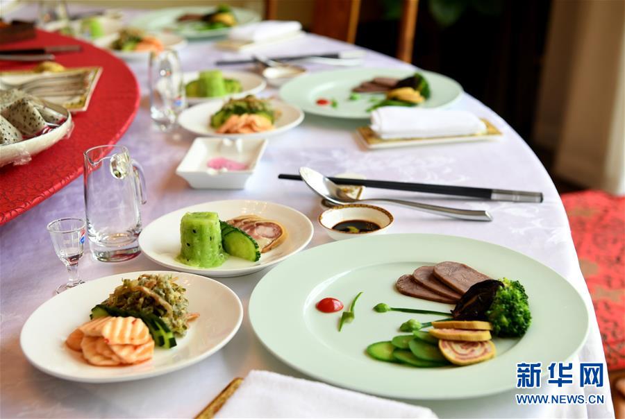 （聚焦復(fù)工復(fù)產(chǎn)·圖文互動）（2）“分得安心，吃得放心”——豫菜老字號的復(fù)工見聞