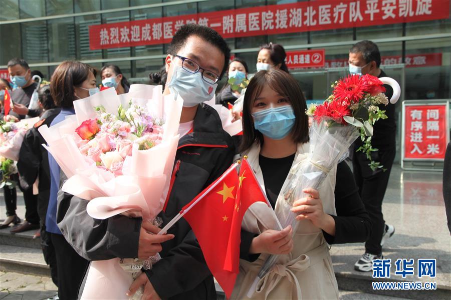 （新華全媒頭條·圖文互動(dòng)）（11）“我看不見你的樣子，但我知道你是誰”——寫在國際護(hù)士節(jié)來臨之際
