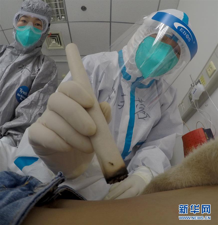 （新華全媒頭條·圖文互動）（9）“始終把人民群眾生命安全和身體健康放在第一位”——中國抗疫彰顯“生命至上、人民至上”理念