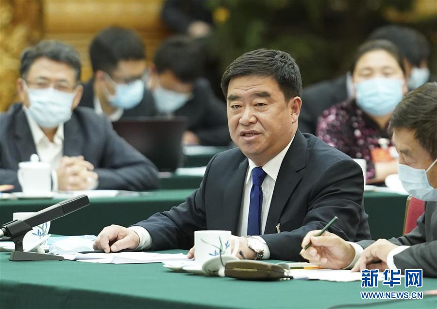 （新華全媒頭條·圖文互動）（6）從人民中汲取磅礴力量——習近平總書記同出席2020年全國兩會人大代表、政協(xié)委員共商國是紀實