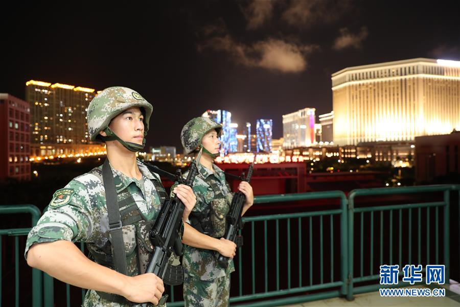 （在習(xí)近平強(qiáng)軍思想指引下·我們?cè)趹?zhàn)位報(bào)告·圖文互動(dòng)）（1）駐澳門部隊(duì)：濠江之畔，最可愛的人
