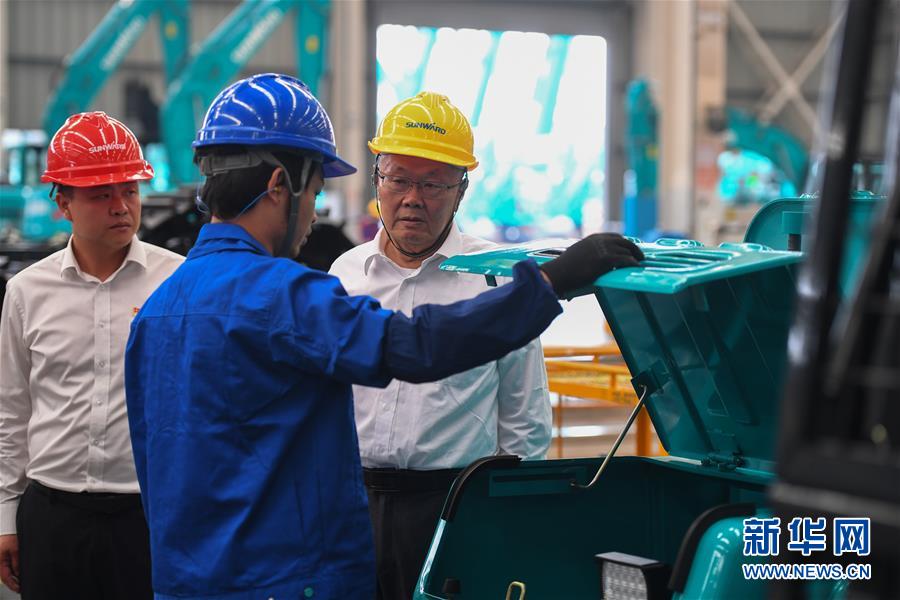 （落實“六穩(wěn)”“六保”企業(yè)見聞·圖文互動）（7）“智慧工廠”引領“生產(chǎn)節(jié)拍”——走進山河智能一探究竟