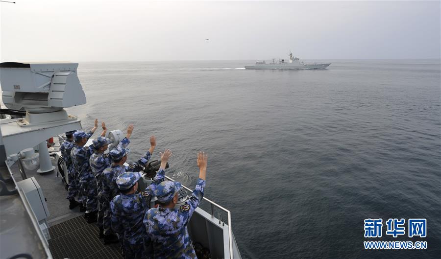 （國際）（2）中國海軍第35、36批護(hù)航編隊(duì)在亞丁灣完成任務(wù)交接