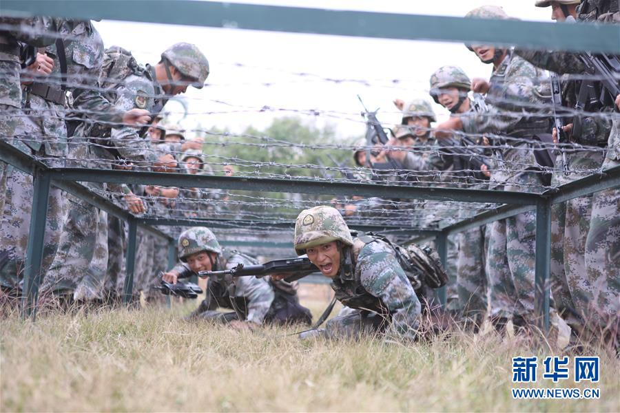 （在習(xí)近平強(qiáng)軍思想指引下·我們在戰(zhàn)位報(bào)告·圖文互動）（3）千里移防，鐵心跟黨走——南部戰(zhàn)區(qū)陸軍第75集團(tuán)軍某紅軍旅政治建軍、練兵備戰(zhàn)記事