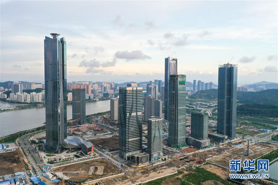 （在習近平新時代中國特色社會主義思想指引下——新時代新作為新篇章·習近平總書記關切事·圖文互動）（13）我家大門常打開——經(jīng)濟特區(qū)全方位對外開放故事
