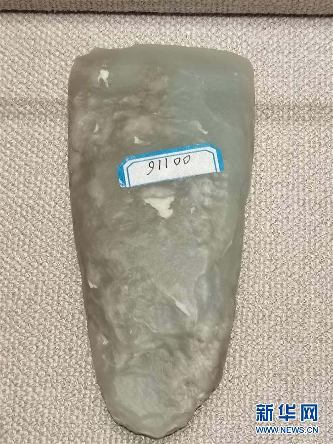 （文化視點(diǎn)·聽文物講故事·圖文互動(dòng)）（2）豪橫！古人扛著玉斧在羅布泊打獵