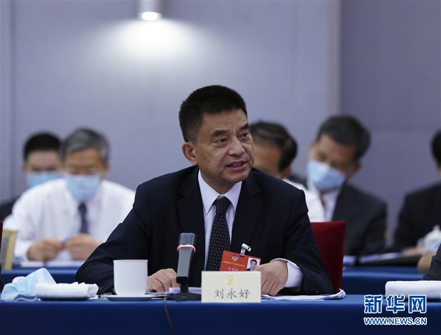 （新華全媒頭條·圖文互動）（10）從人民中汲取磅礴力量——習近平總書記同出席2020年全國兩會人大代表、政協(xié)委員共商國是紀實