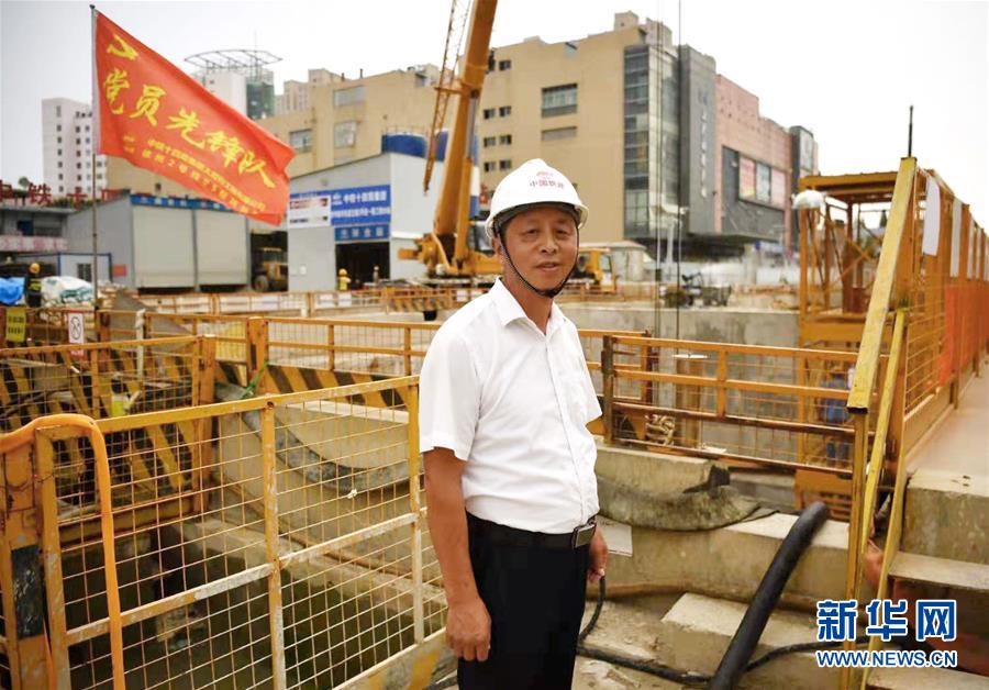 （習近平的民生關切事·圖文互動）（1）揮灑汗水，鑄就人生輝煌——習近平總書記牽掛的民生事之“勞有所得”篇