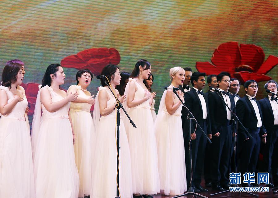 （在習(xí)近平新時(shí)代中國(guó)特色社會(huì)主義思想指引下——新時(shí)代新作為新篇章·總書(shū)記關(guān)切開(kāi)放事·圖文互動(dòng)）（5）開(kāi)放的中國(guó)，夢(mèng)想的模樣——洋學(xué)生在中國(guó)的日子