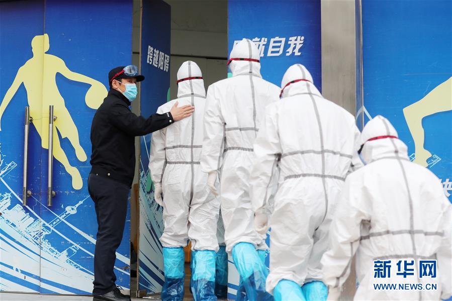 （習近平致敬的戰(zhàn)“疫”英雄·公安干警篇·圖文互動）（2）他們，抗疫一線鑄警魂
