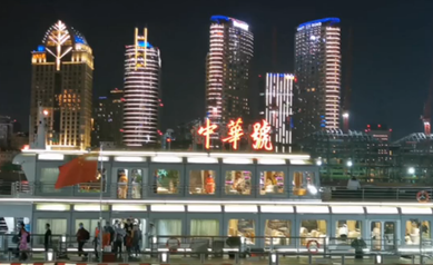 我在黃浦江邊，等待網(wǎng)絡(luò)媒體論壇的到來(lái)……