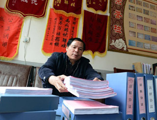 “一離開群眾，內(nèi)心就感到孤獨(dú)”——記“鄉(xiāng)村判官”楊斌圣