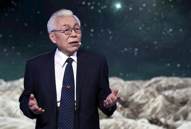 雖然已經(jīng)84歲了，但我還會加倍努力。