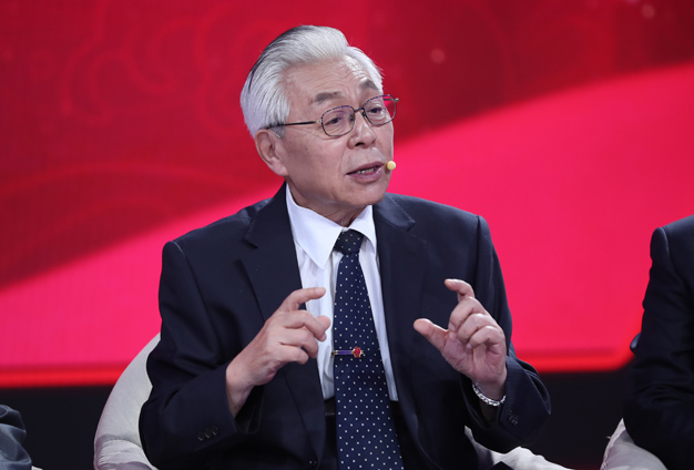 月亮離地球最近，是到達(dá)各個遙遠(yuǎn)天體的一個‘轉(zhuǎn)運站’。