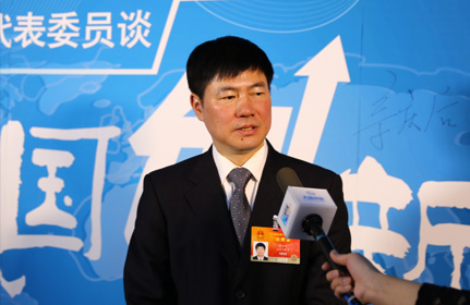 “我們要進(jìn)行自貿(mào)區(qū)的體制機(jī)制的創(chuàng)新，也就是先行先試的一些實驗。”