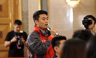 人民日?qǐng)?bào)、人民網(wǎng)、人民日?qǐng)?bào)客戶端記者提問(wèn)
